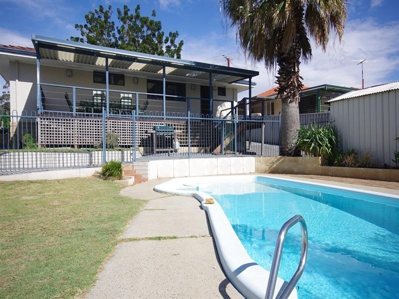 40 Harford Way, Girrawheen WA 6064