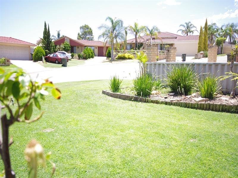 18 Silkpod Heights, Mirrabooka WA 6061