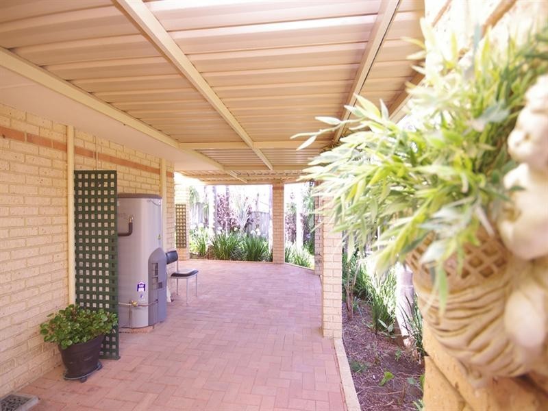 18 Silkpod Heights, Mirrabooka WA 6061