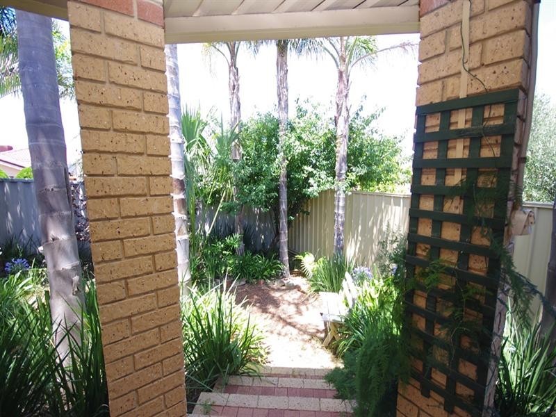 18 Silkpod Heights, Mirrabooka WA 6061