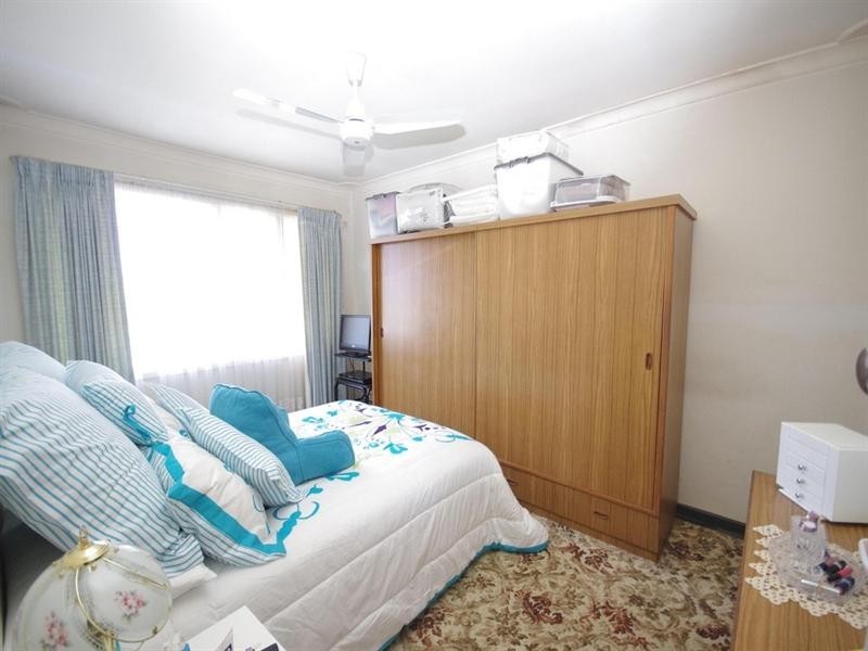 41 Connell Way, Girrawheen WA 6064