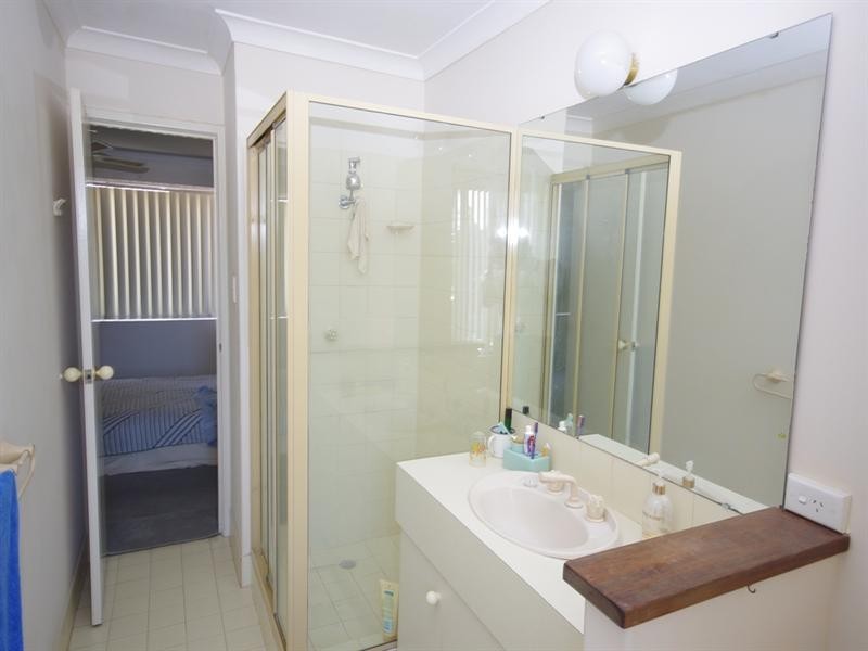14 Caroline Green, Marangaroo WA 6064