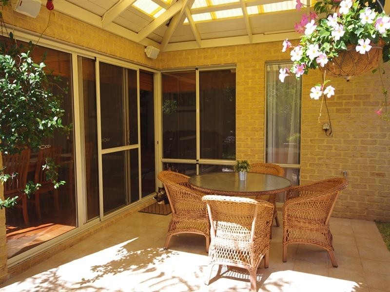 17 Cherrytree Gardens, Stirling WA 6021