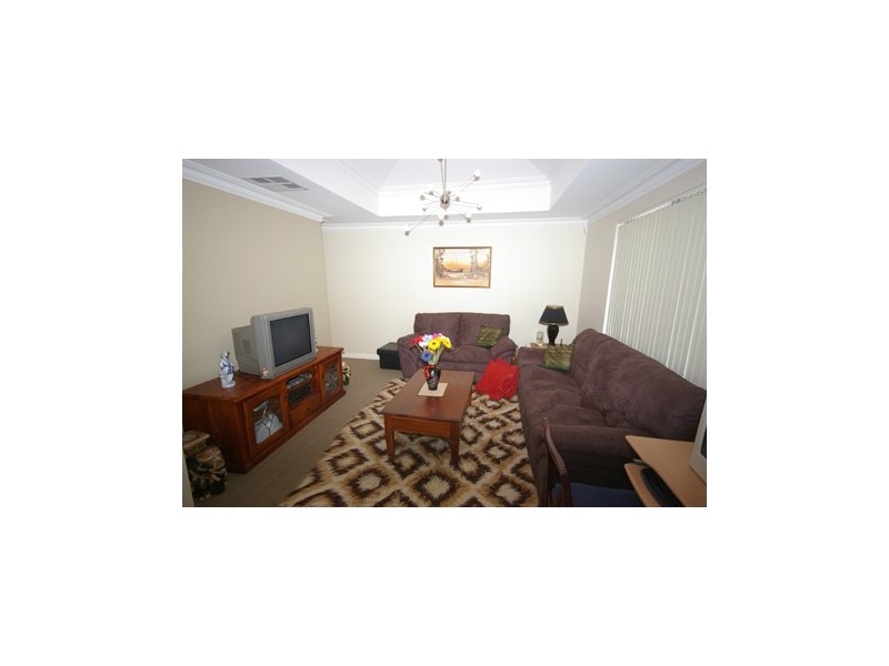 123A Rochester Circle, Balga WA 6061