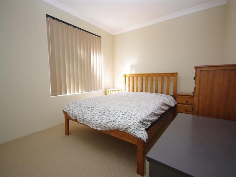 2/23 Penrith Place, Balga WA 6061