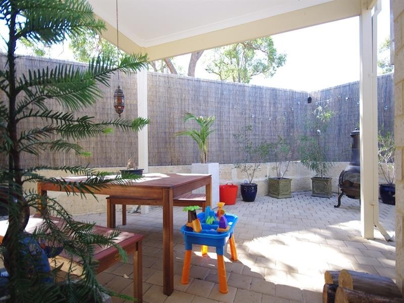 2/23 Penrith Place, Balga WA 6061