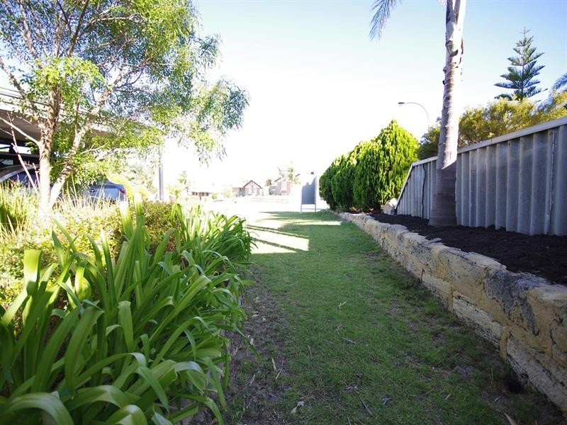 14 Manna Close, Mirrabooka WA 6061