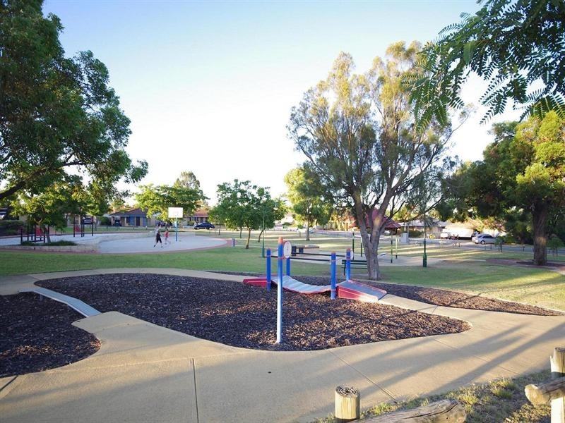 14 Manna Close, Mirrabooka WA 6061