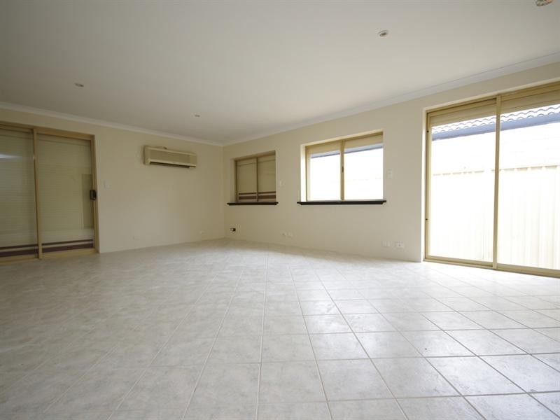 15 Hartfield Way, Westminster WA 6061