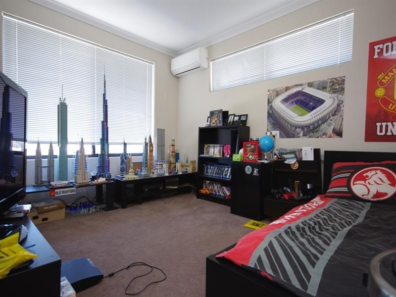 26 Chalkwell Bend, Landsdale WA 6065