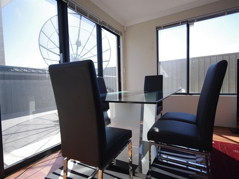 26 Chalkwell Bend, Landsdale WA 6065