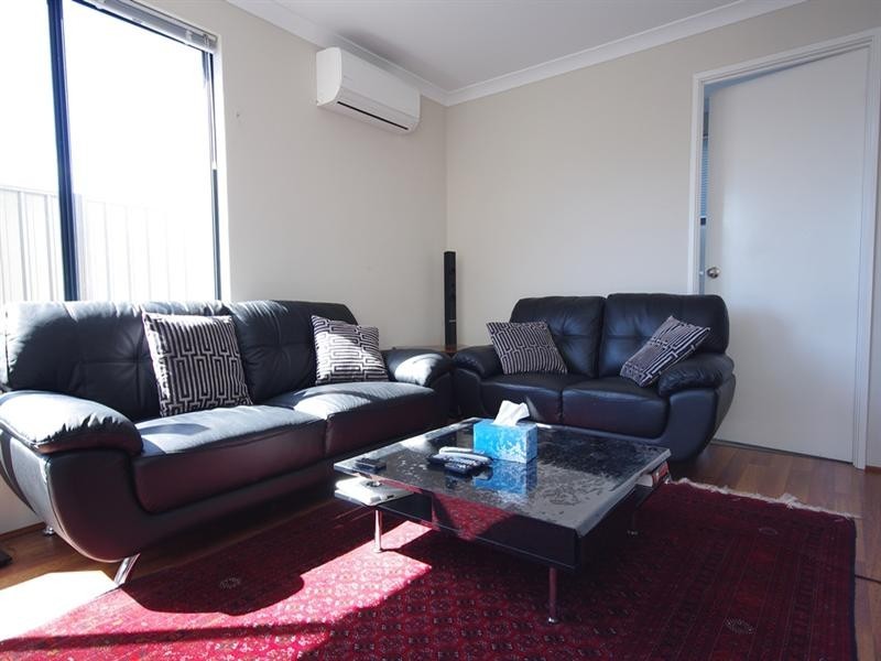 26 Chalkwell Bend, Landsdale WA 6065