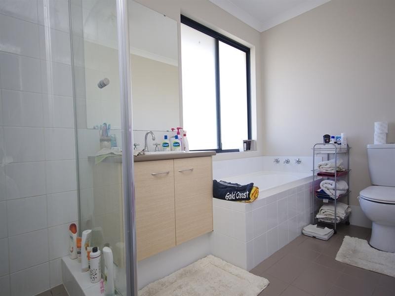 26 Chalkwell Bend, Landsdale WA 6065