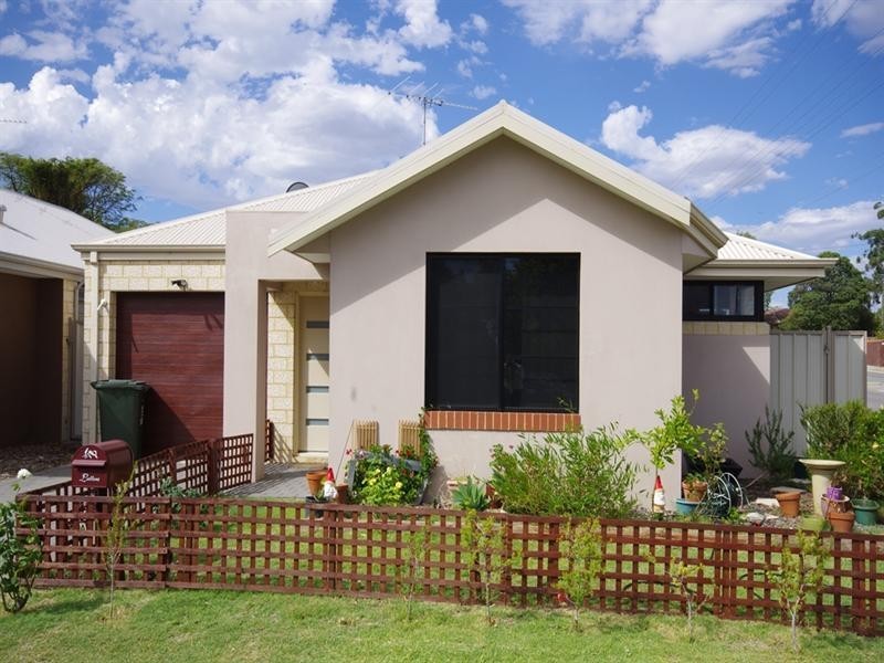 2a Tuckfield Way, Nollamara WA 6061