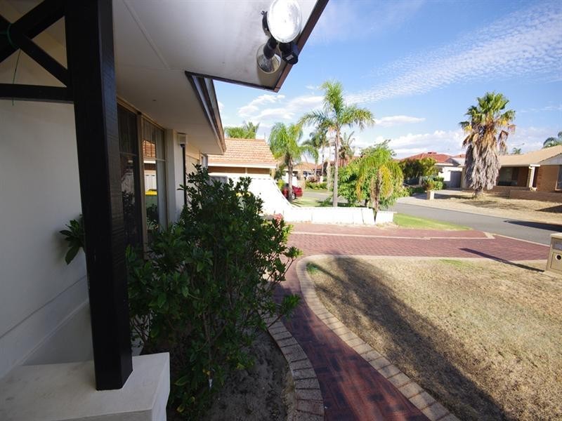 14 Kilto Close, Ballajura WA 6066