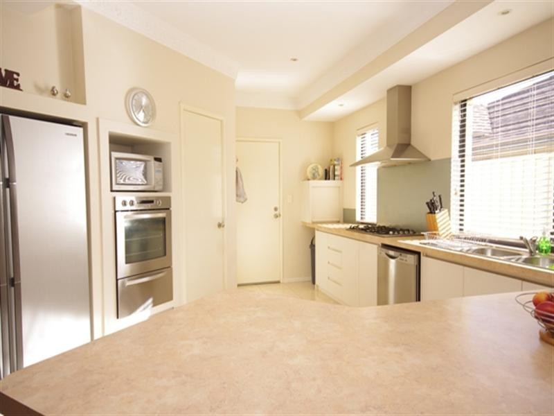 31 Zeus Avenue, Madeley WA 6065