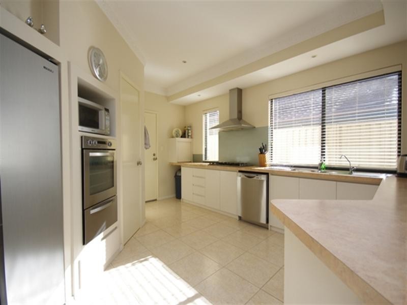 31 Zeus Avenue, Madeley WA 6065