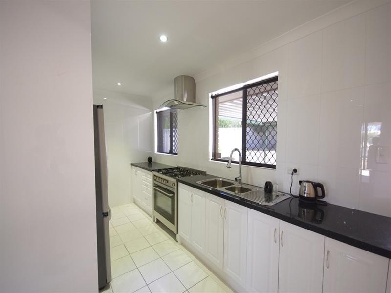 298 Illawarra Crescent, Ballajura WA 6066