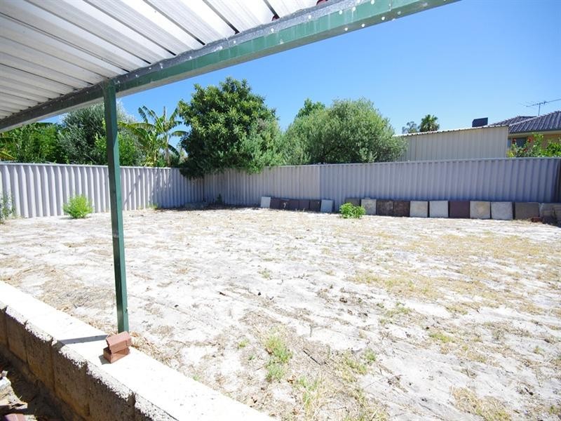 298 Illawarra Crescent, Ballajura WA 6066