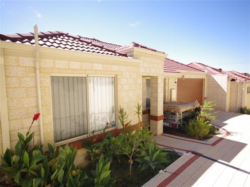 31b Walderton Avenue, Balga WA 6061