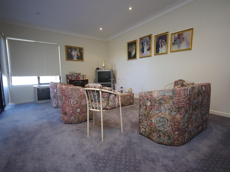 16 Derril Avenue, Dianella WA 6059