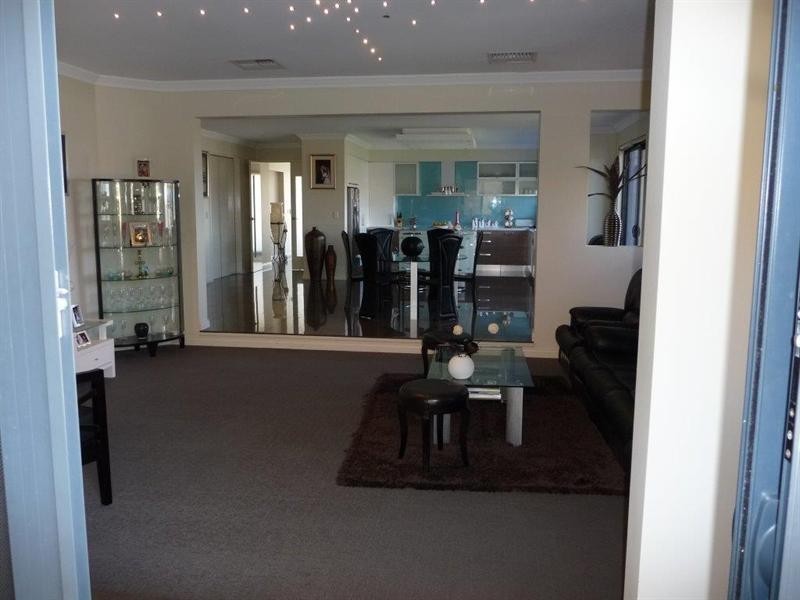 1 Benghazi Loop, Dianella WA 6059