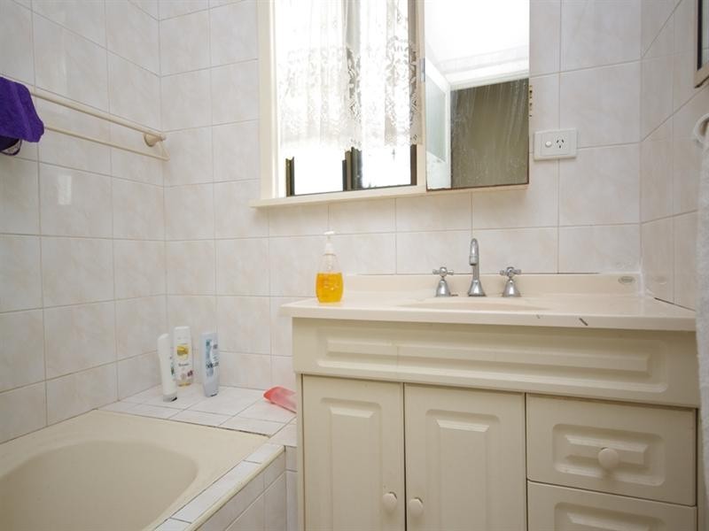 35 Apara Way, Nollamara WA 6061