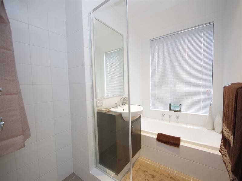 11 Trojan Bend, Madeley WA 6065