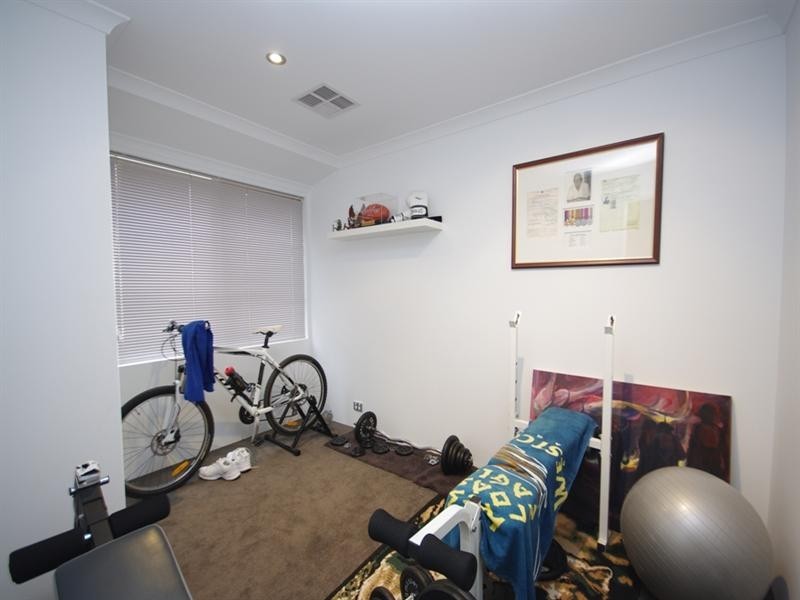 11 Trojan Bend, Madeley WA 6065