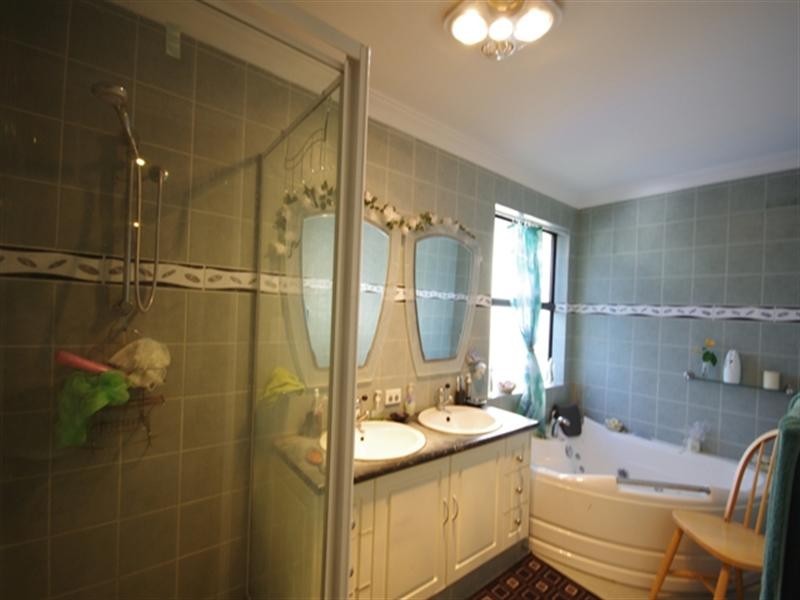 4 Mulberry Lane, Mirrabooka WA 6061