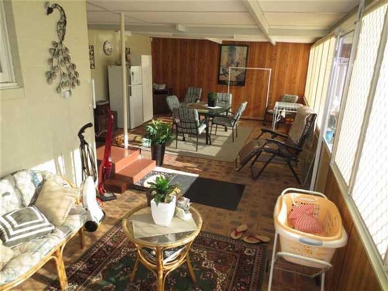 24 Girrawheen Avenue, Girrawheen WA 6064