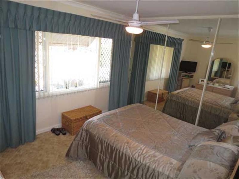 24 Girrawheen Avenue, Girrawheen WA 6064