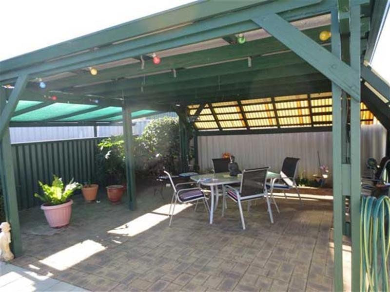 24 Girrawheen Avenue, Girrawheen WA 6064