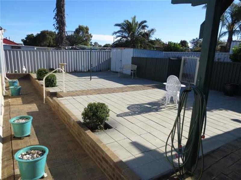 24 Girrawheen Avenue, Girrawheen WA 6064