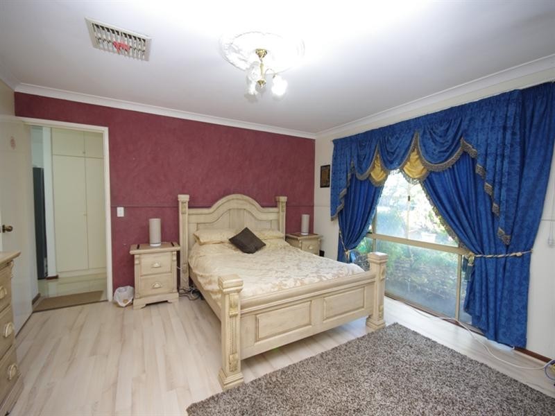 62 Kingfisher Avenue, Ballajura WA 6066