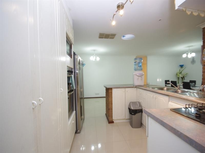 62 Kingfisher Avenue, Ballajura WA 6066