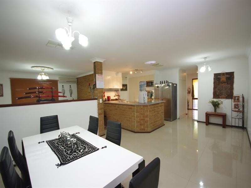 62 Kingfisher Avenue, Ballajura WA 6066
