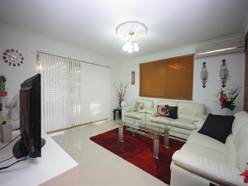 62 Kingfisher Avenue, Ballajura WA 6066