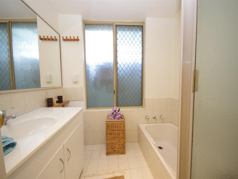 62 Kingfisher Avenue, Ballajura WA 6066