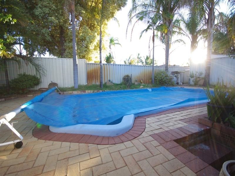 62 Kingfisher Avenue, Ballajura WA 6066