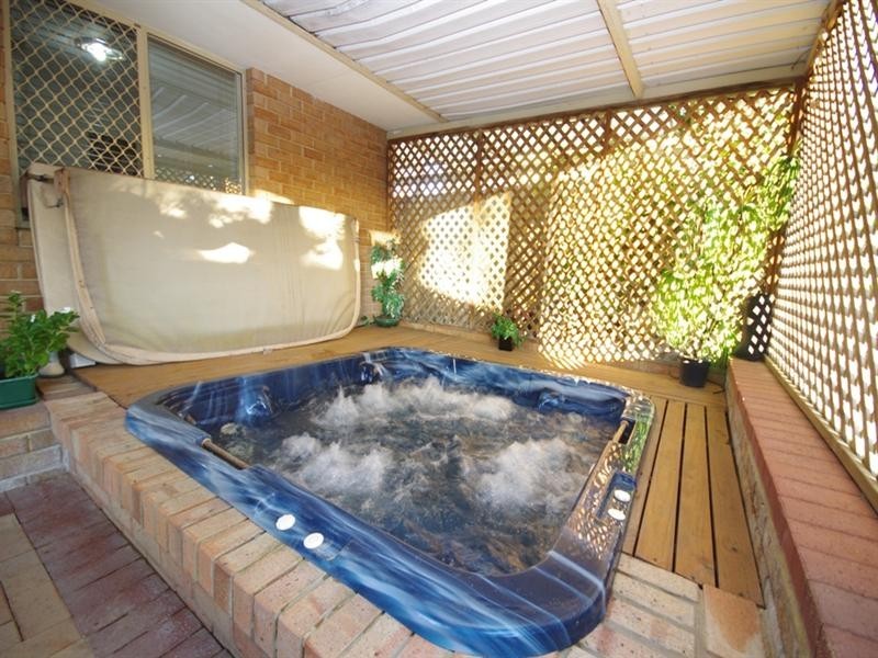 62 Kingfisher Avenue, Ballajura WA 6066