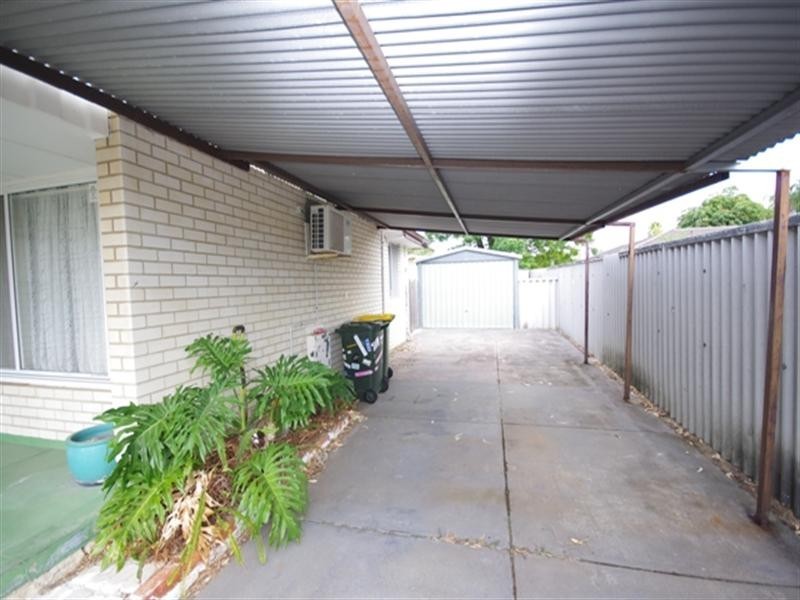 15 Colne Way, Girrawheen WA 6064