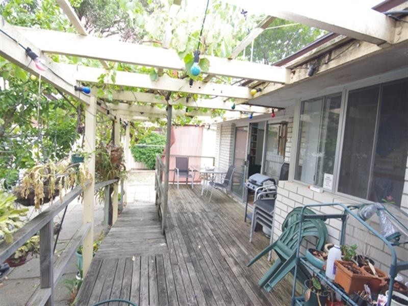 15 Colne Way, Girrawheen WA 6064