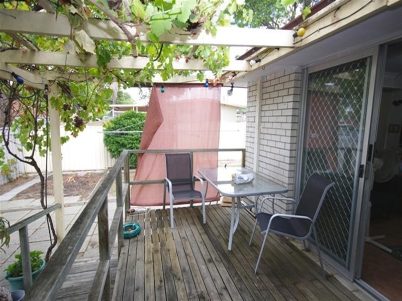 15 Colne Way, Girrawheen WA 6064