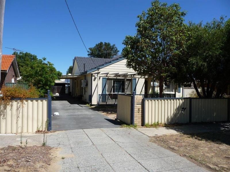 5 Hailsham Road, Nollamara WA 6061