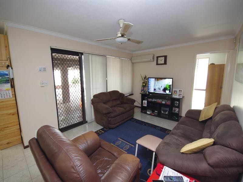 26 Arnos Way, Girrawheen WA 6064