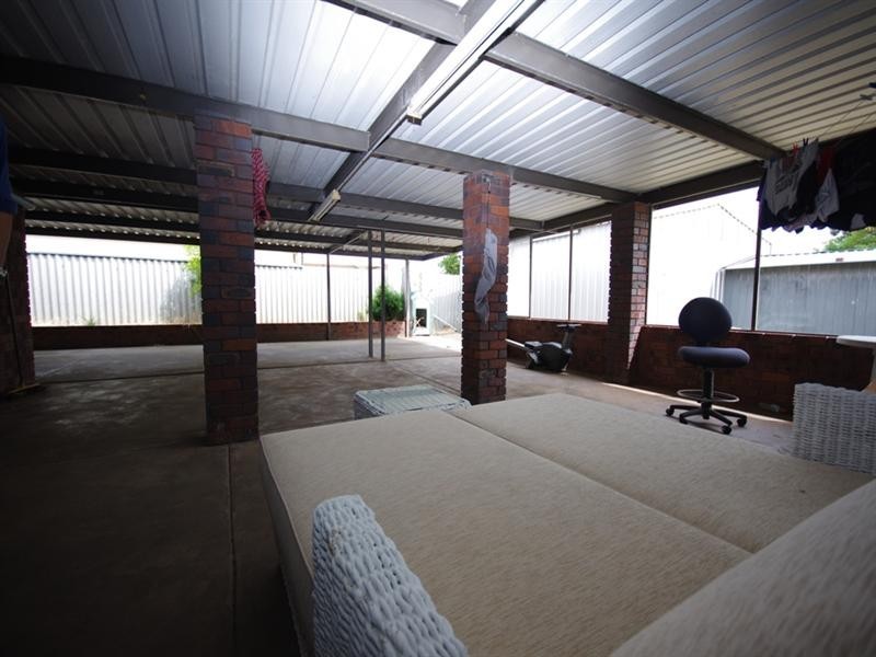 26 Arnos Way, Girrawheen WA 6064