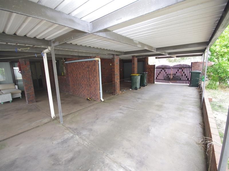 26 Arnos Way, Girrawheen WA 6064