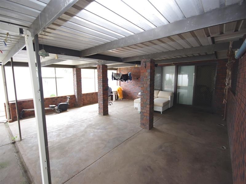 26 Arnos Way, Girrawheen WA 6064
