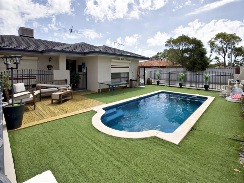 43 Redcliffe Avenue, Balga WA 6061